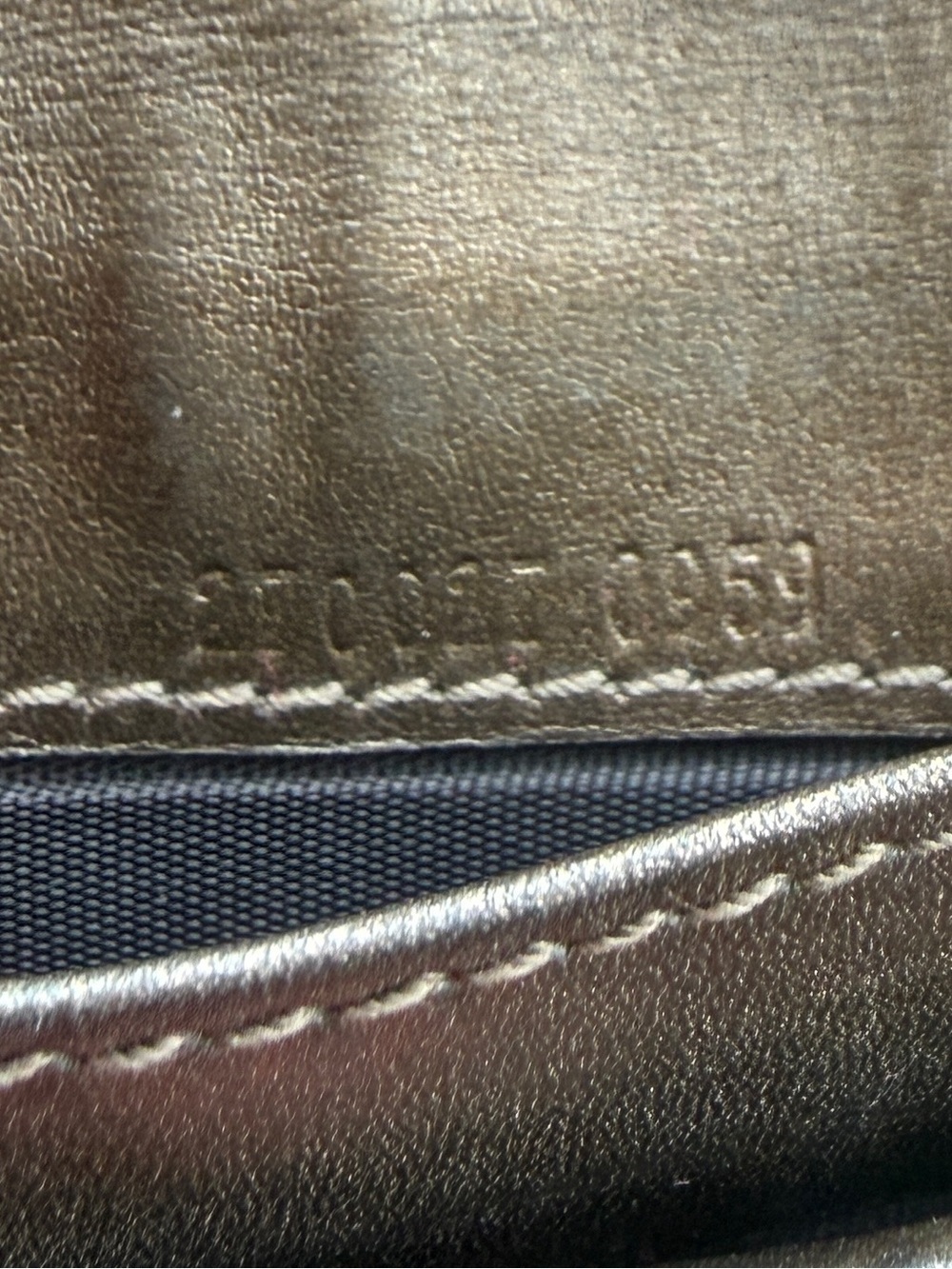 Gucci Embossed Brown Leather Wallet - Picture 9 of 9